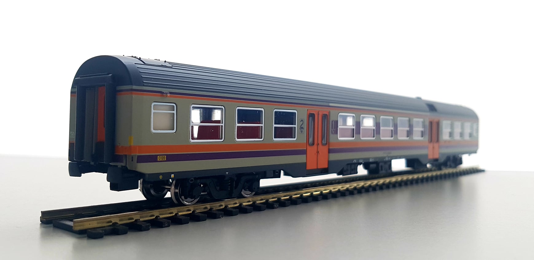 VITRAINS 3232 CARROZZA 1/2 CLASSE