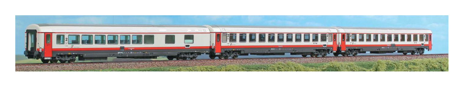 ACME 70092 SET FRECCIABIANCA COMPOSTO DA UNA CARROZZA BRH + DUE CARROZZE DI 2^ CLASSE