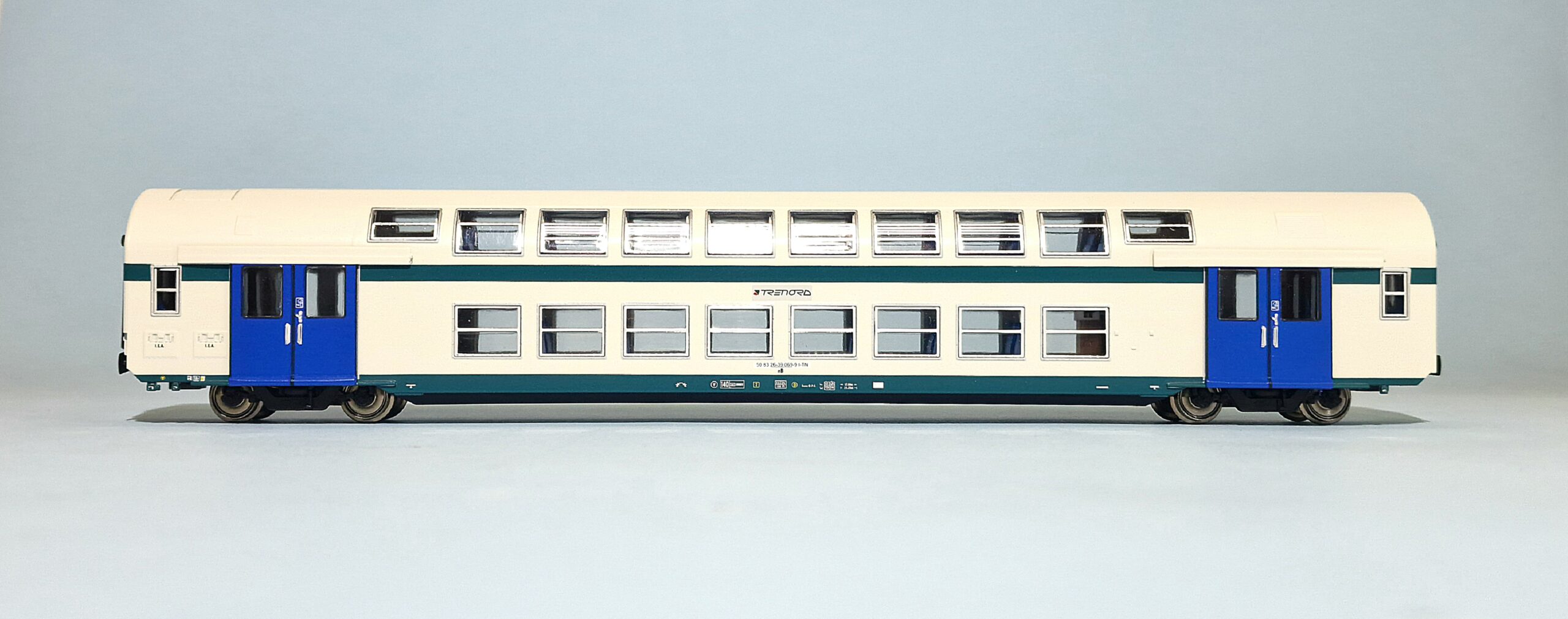VITRAINS 3437 CARROZZA 2 PIANI XMPR CON LOGO TRENORD DI 2^ CLASSE