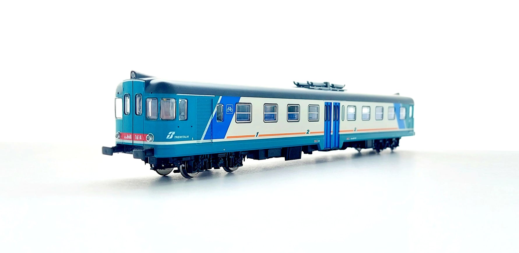 VITRAINS 2236 LOCOMOTIVA ALN668 LIVREA XMPR DUMMY