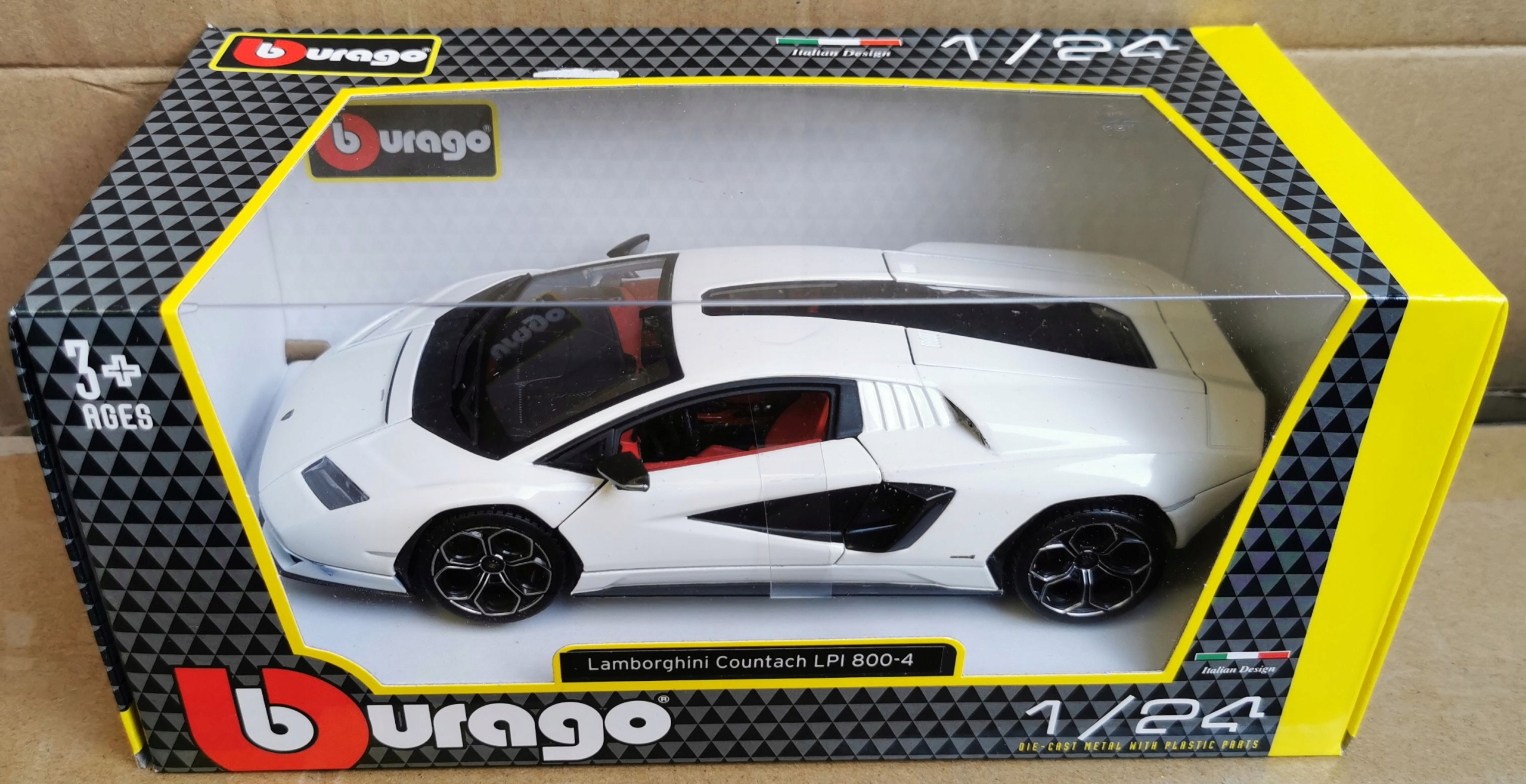 BURAGO 21102 AUTO LAMBORGHINI COUNTACH LPI 800-4 SCALA 1/24