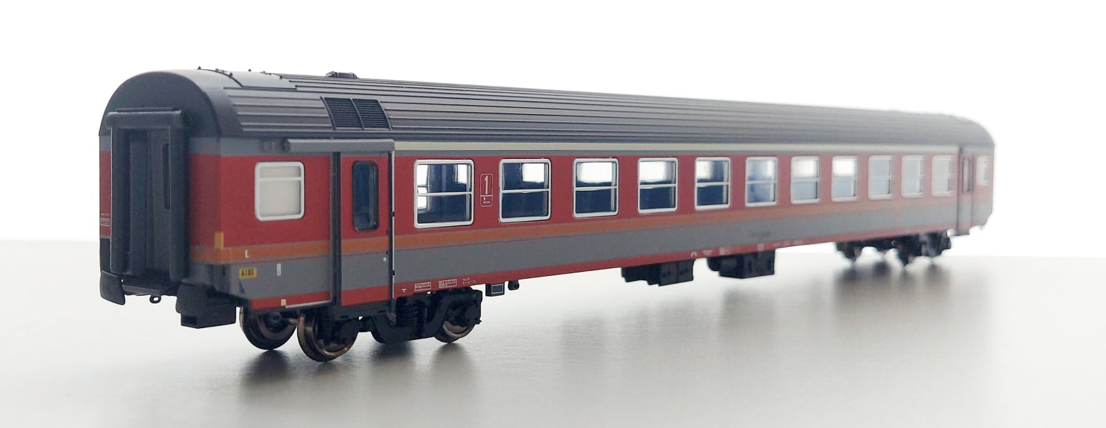 VITRAINS 3254 CARROZZA MDVE DI 1^ CLASSE